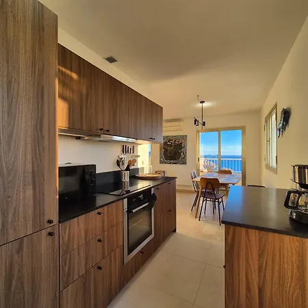 Superbe T3 Refait A Neuf, Vue Panoramique, Place De Parking Bandol